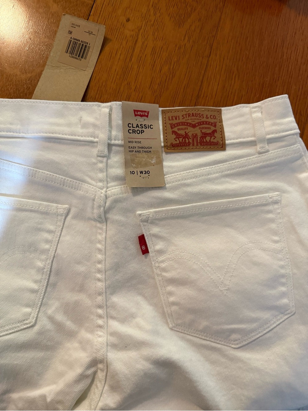 Levi's White Classic Crop Women's Ankle Jeans